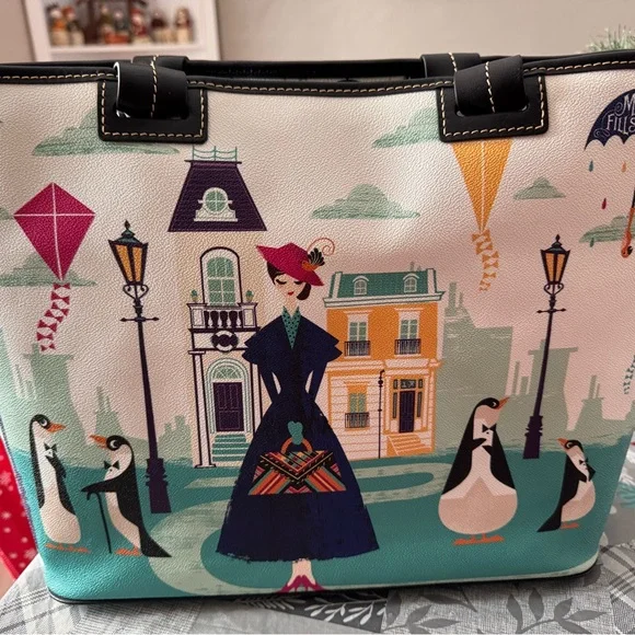 RARE 🦄 BRAND NEW Dooney & Bourke Mary Poppins Returns Tote! - Picture 3 of 13